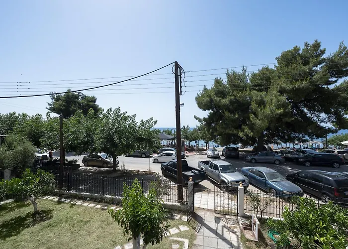 Beachfront Oasis By Luxlikehome Psakoudia